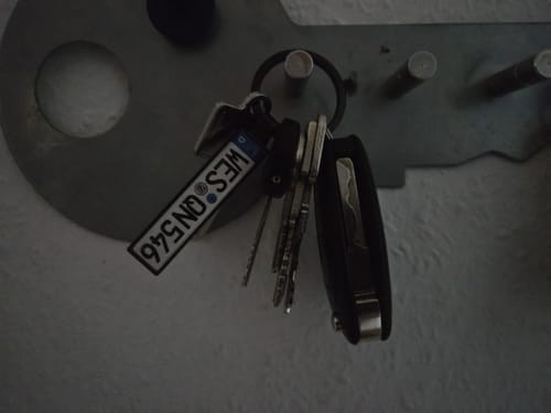 Customer photo review of Kennzeichen Schlüsselanhänger Mini Nummernschild Metall