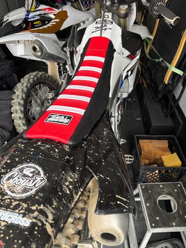 Customer photo review of Custom Seat Cover: 2014 Yamaha YZ450F
