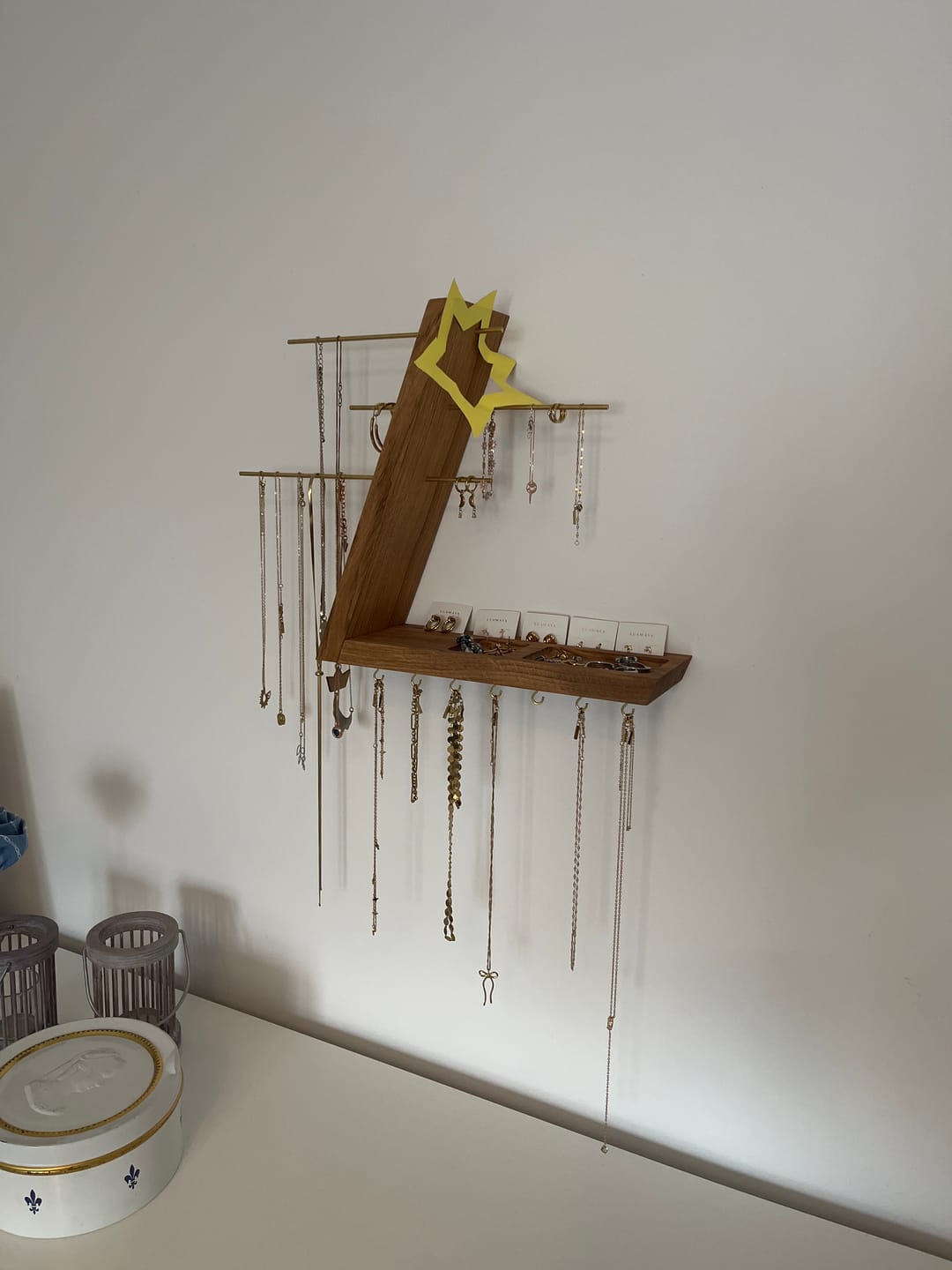 Customer photo review of Handgefertigter Schmuckständer – Ada aus edlem Eichen-Massivholz