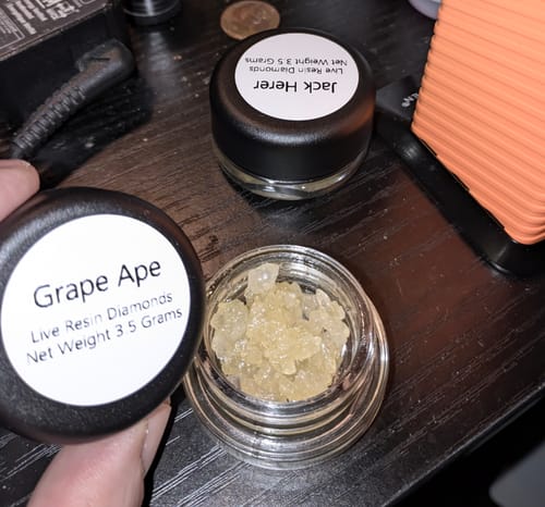 Customer photo review of Grape Ape | Live Resin Diamonds