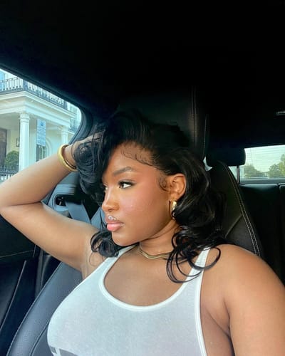 Customer photo review of Loose Body Wave 13x4 HD Lace Front Wig 180% Ultra-Density