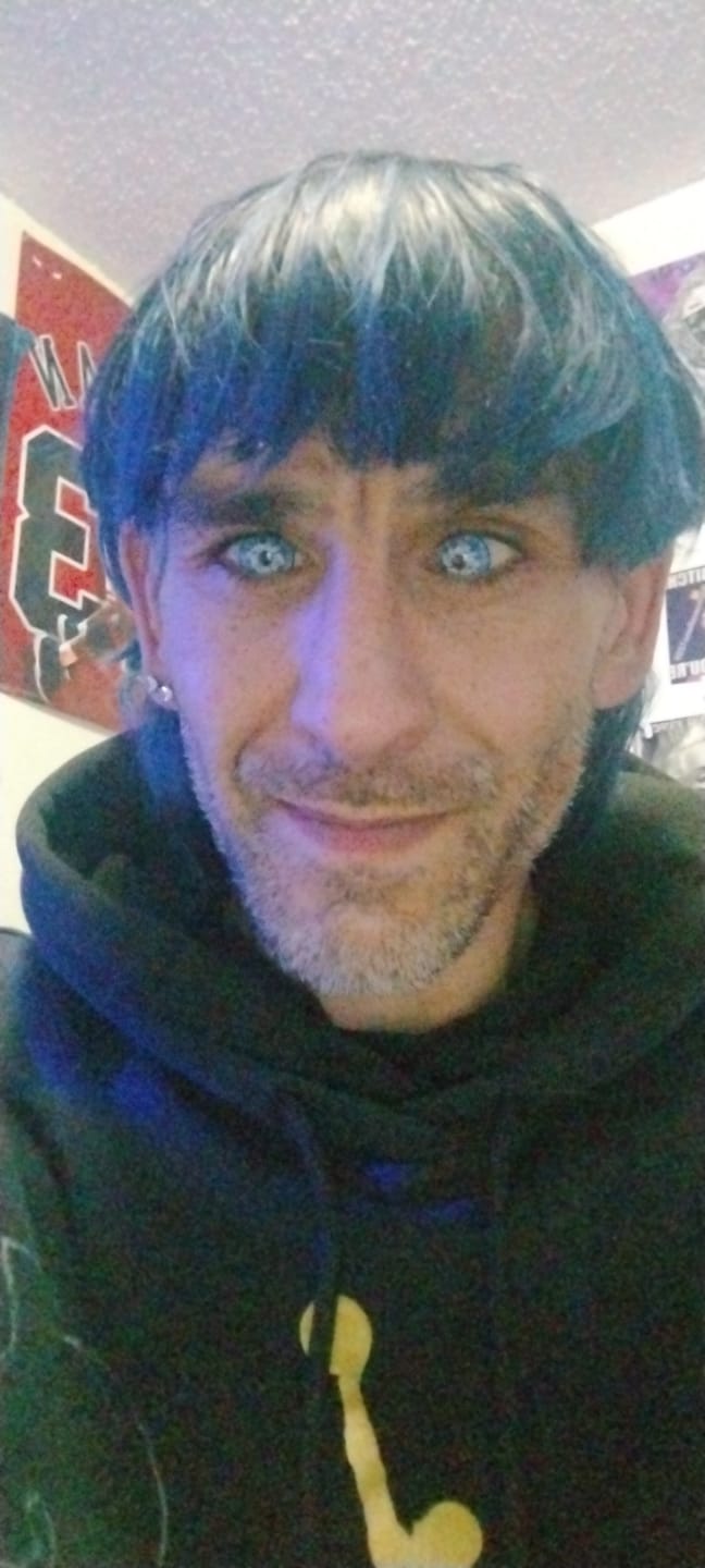 Customer photo review of Cosplay Gojo Blue Colored Contact Lenses