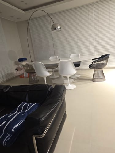 Knoll Saarinen Tulip Side Chair 설치 사진