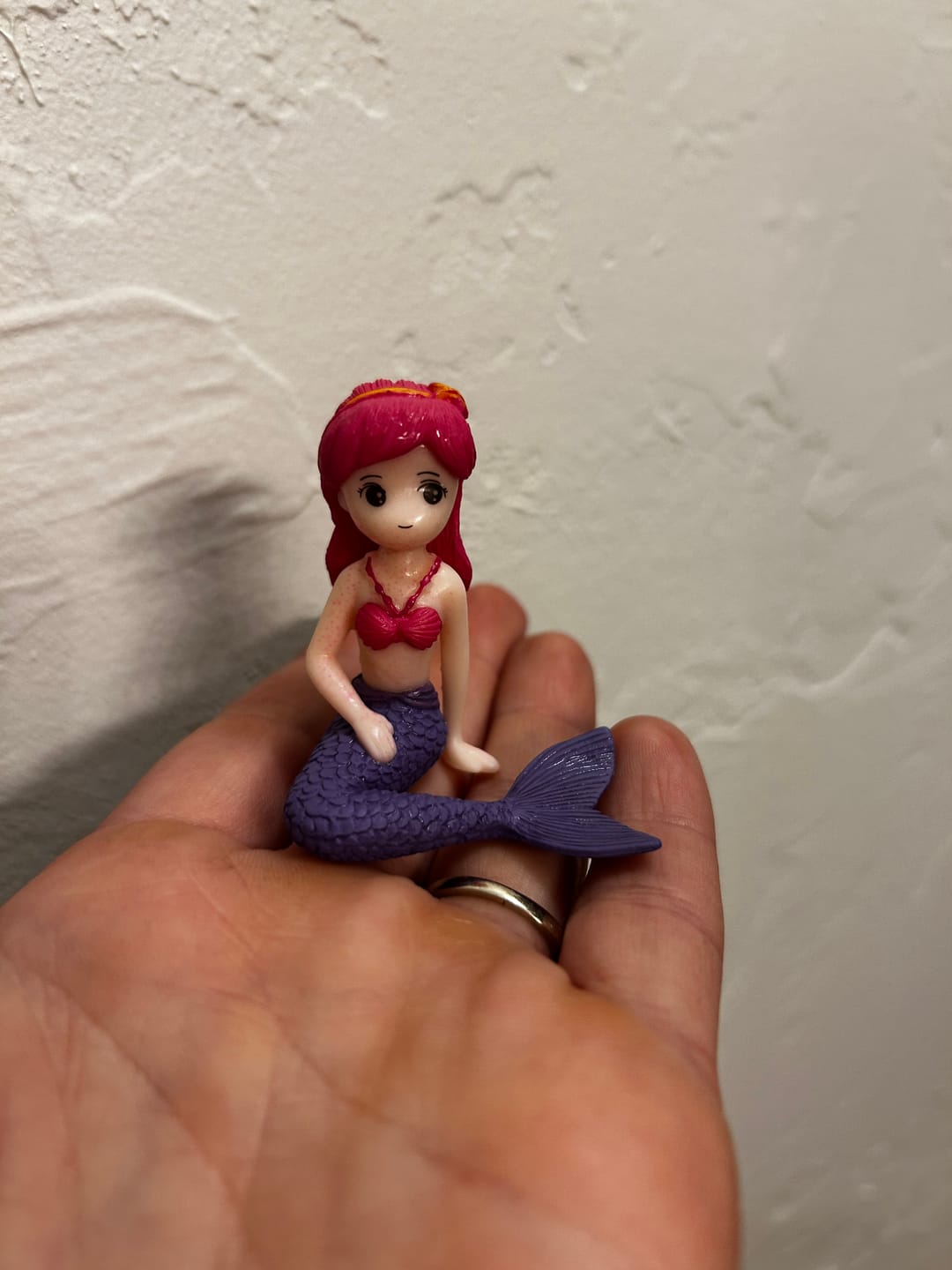 Customer photo review of Mermaid Kids Bath Bomb with Mermaid Toy Inside