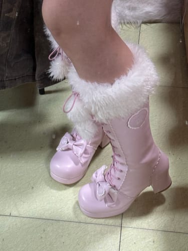 Customer photo review of Bow-Tie Fuzzy Boots