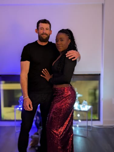 Reviewer shows a person wearing the simple 8mm Watch Link ID Bracelet.