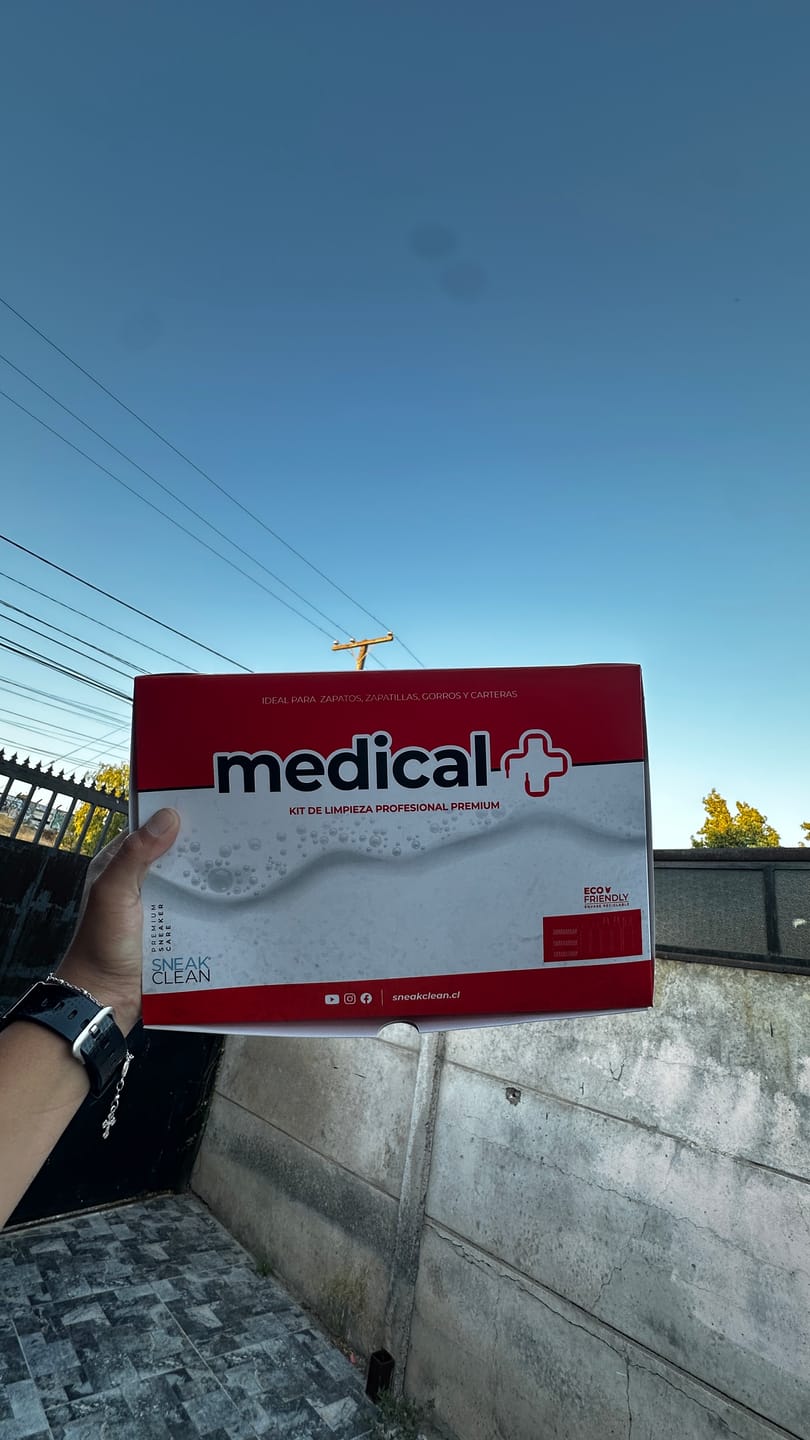 Customer photo review of 🔥 Sneakclean Medicalbox