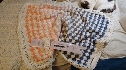 Customer photo review of YarnArt Bouqet