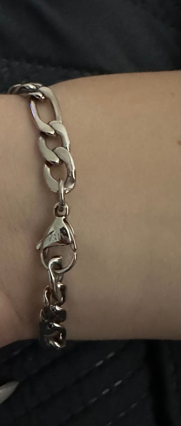 Customer photo review of 7mm Figaro Link ID Bracelet