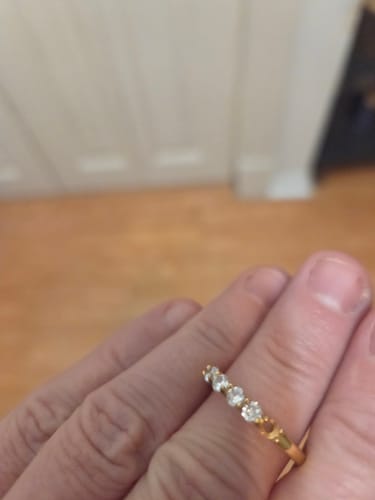 Customer photo review of Éclat Ring - Gold