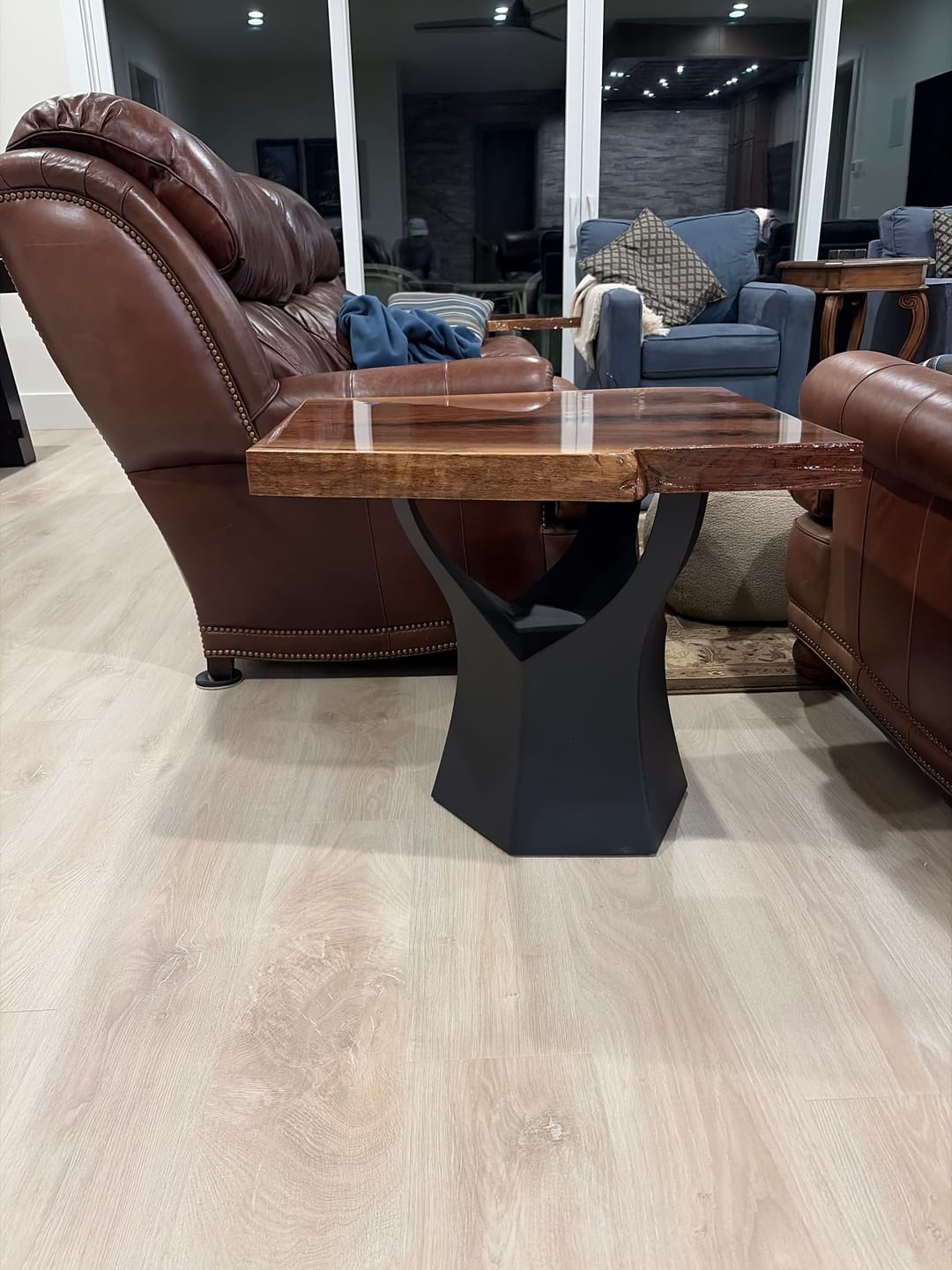 Customer photo review of End Table Legs 216 Namu Metal Modern Design