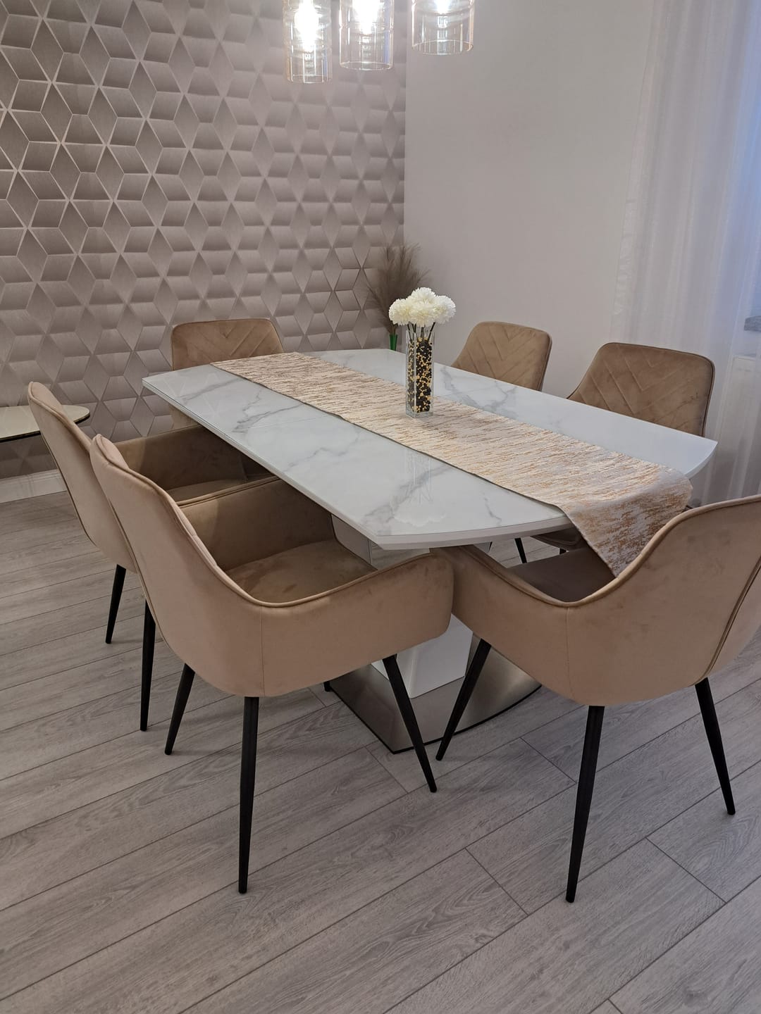 Customer photo review of Scaun FIG, bej/negru, stofa catifelata/metal, 57x47x85 cm