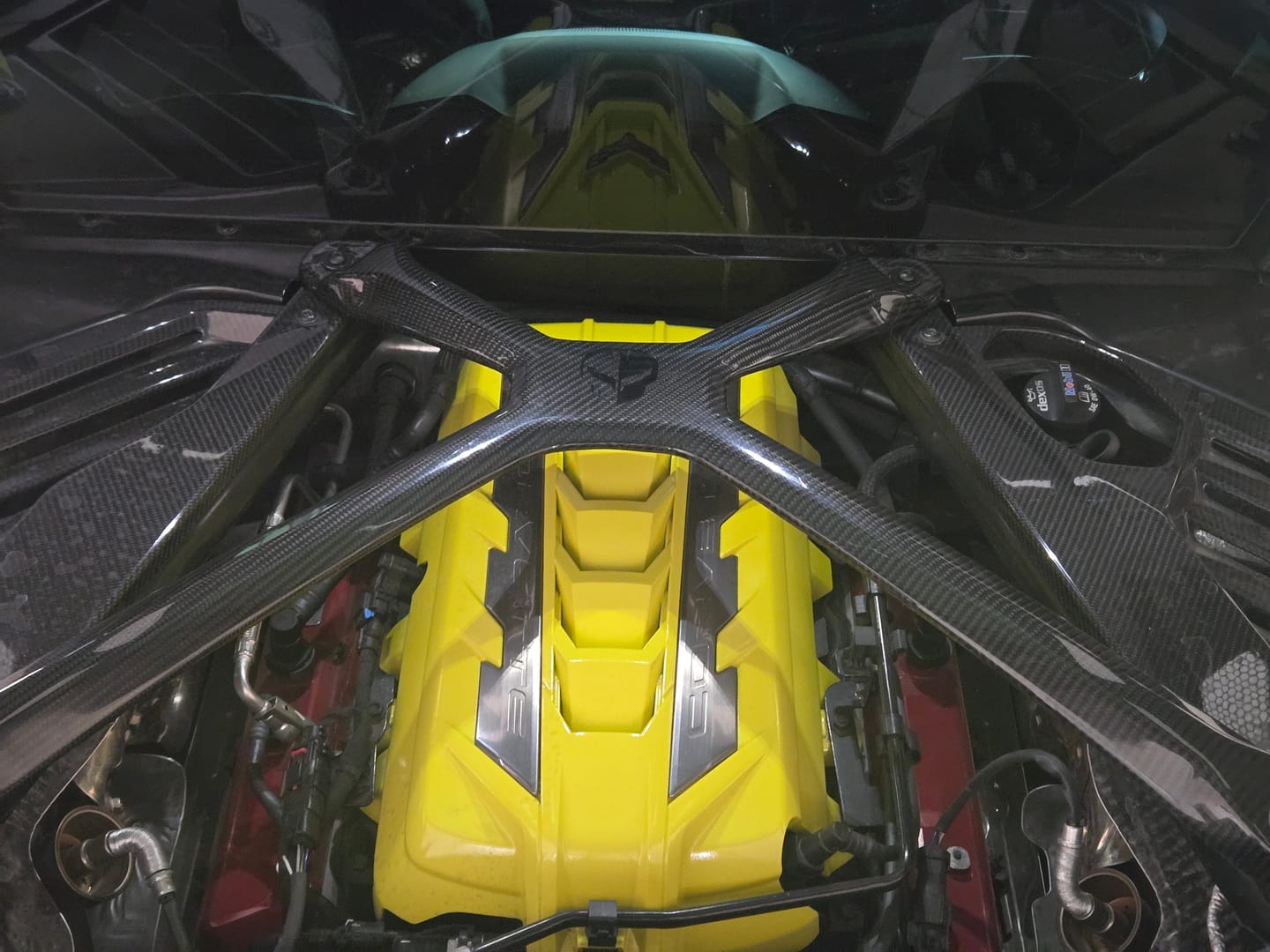 Customer photo review of Chevrolet Corvette C8 DRY CARBON FIBER X-Brace