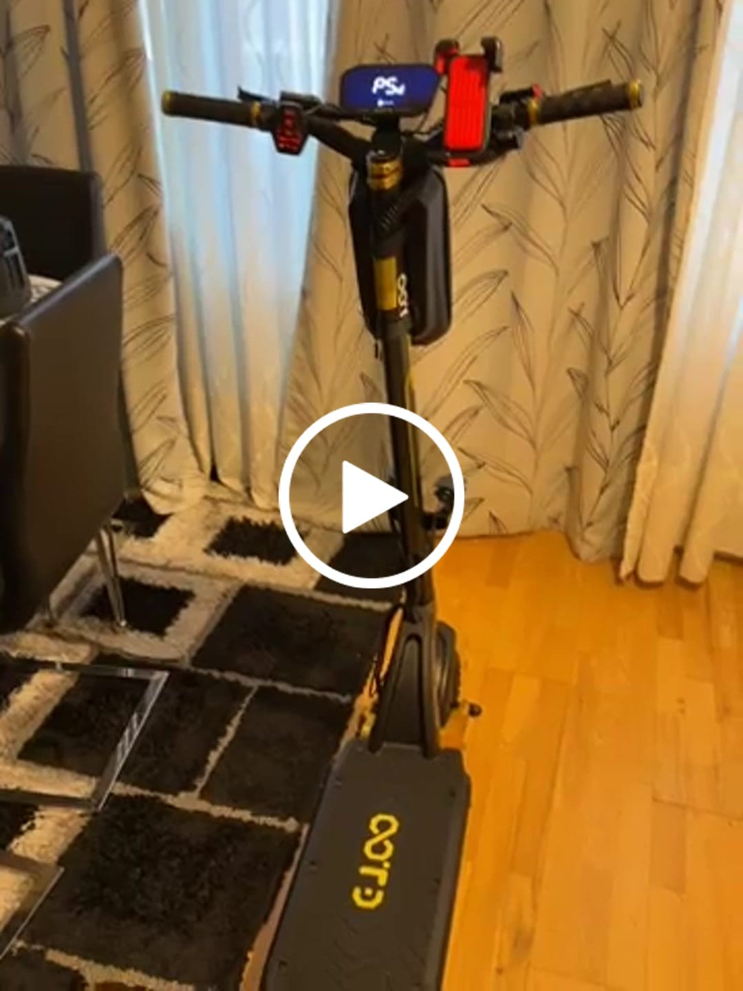 Customer video review of OOTD waterproof bag