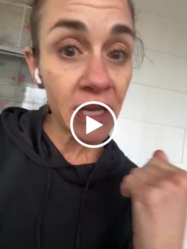 Customer video review of Besque™ Magic Body Oil - 100ml