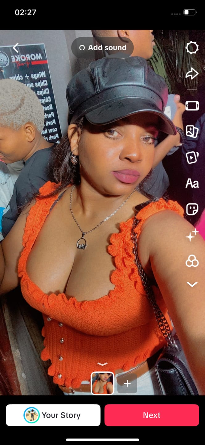 Customer photo review of Silver Era Necklace