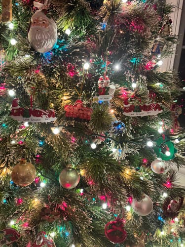 Customer photo review of Personalized Grandma Hugging Grandkids Ornament With 1-6 Names & Christmas Sweater Design | Heartfelt Gift For Grandparents Kids
