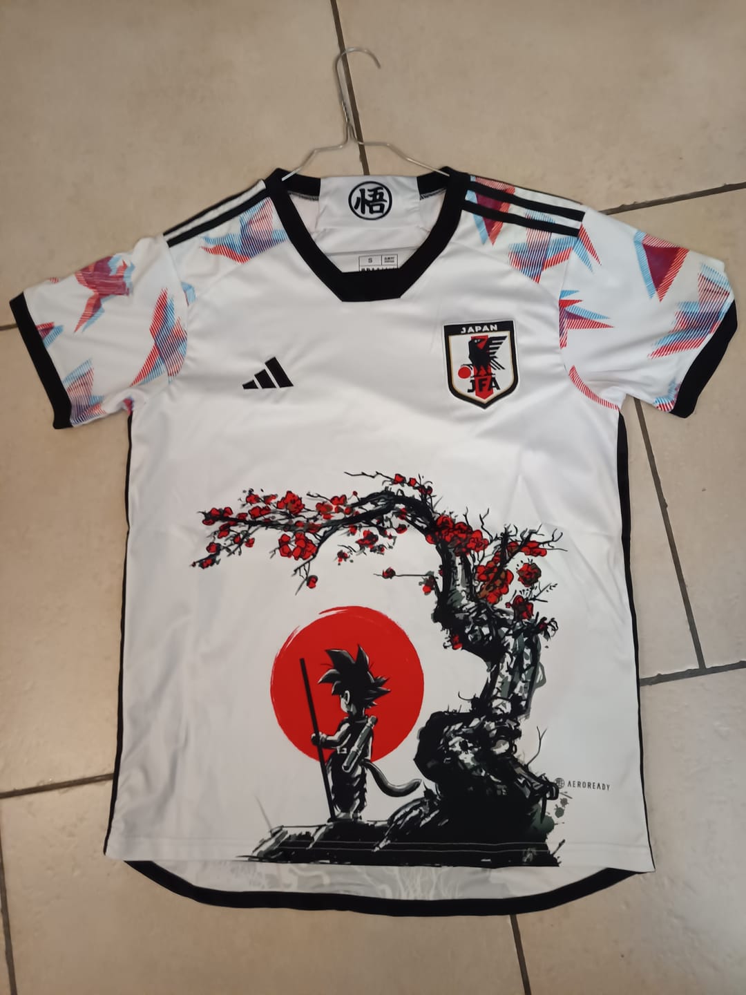 Customer photo review of MAILLOT JAPON 2022/23 - EXTERIEUR EDITION KID GOKU