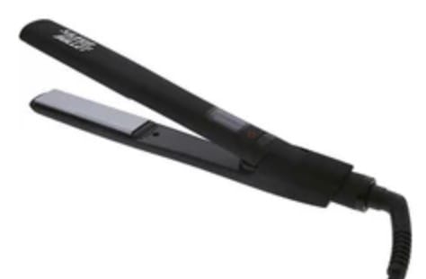Customer photo review of Silver Bullet Lightning 25mm Titanium Straightener 230°C MCH Fast Heat