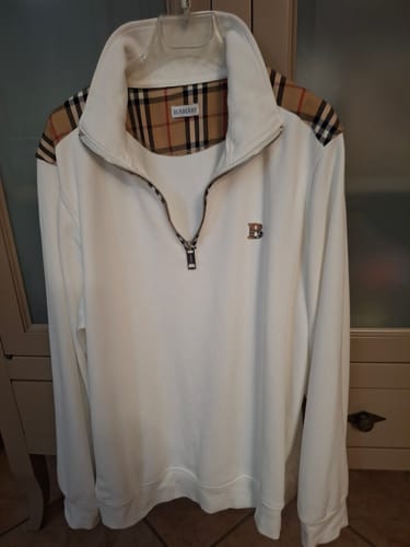 Recensione con foto di un cliente su Felpa Burberry 002