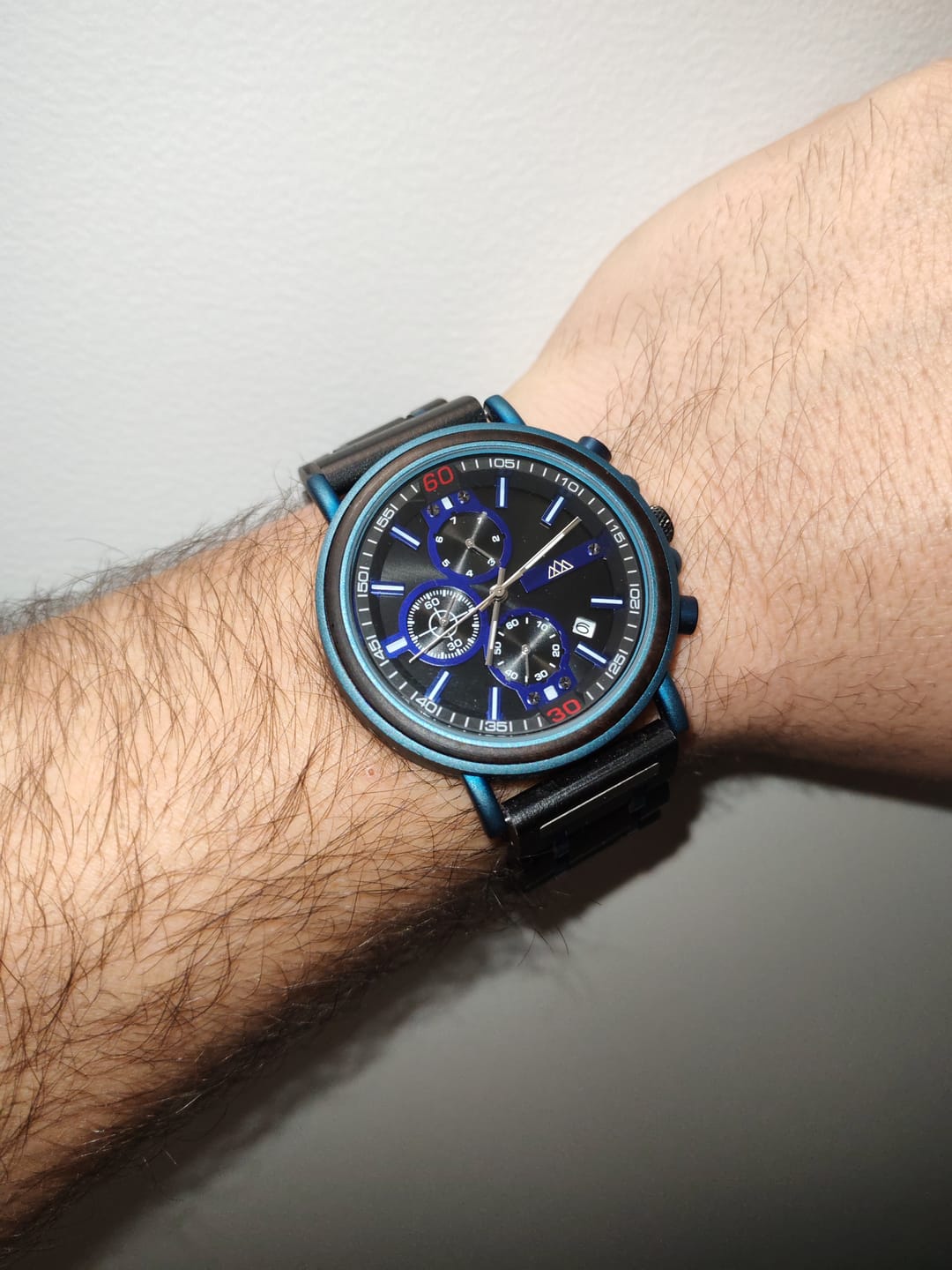 Customer photo review of Montre en Bois Bleu - Griffed Blue