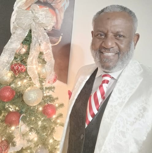 Customer photo review of Red White Striped Tie Pocket Square Cufflinks Set