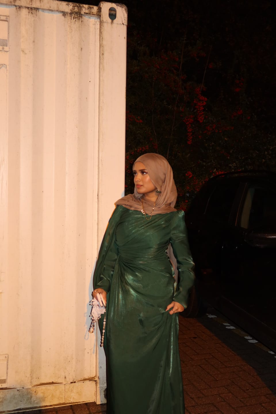 Customer photo review of Glory Sade Tesettür Abiye