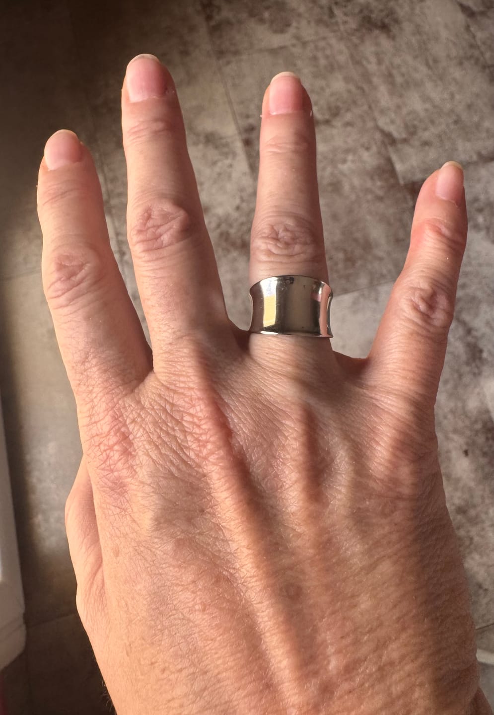 Customer photo review of Anillo Caverna
