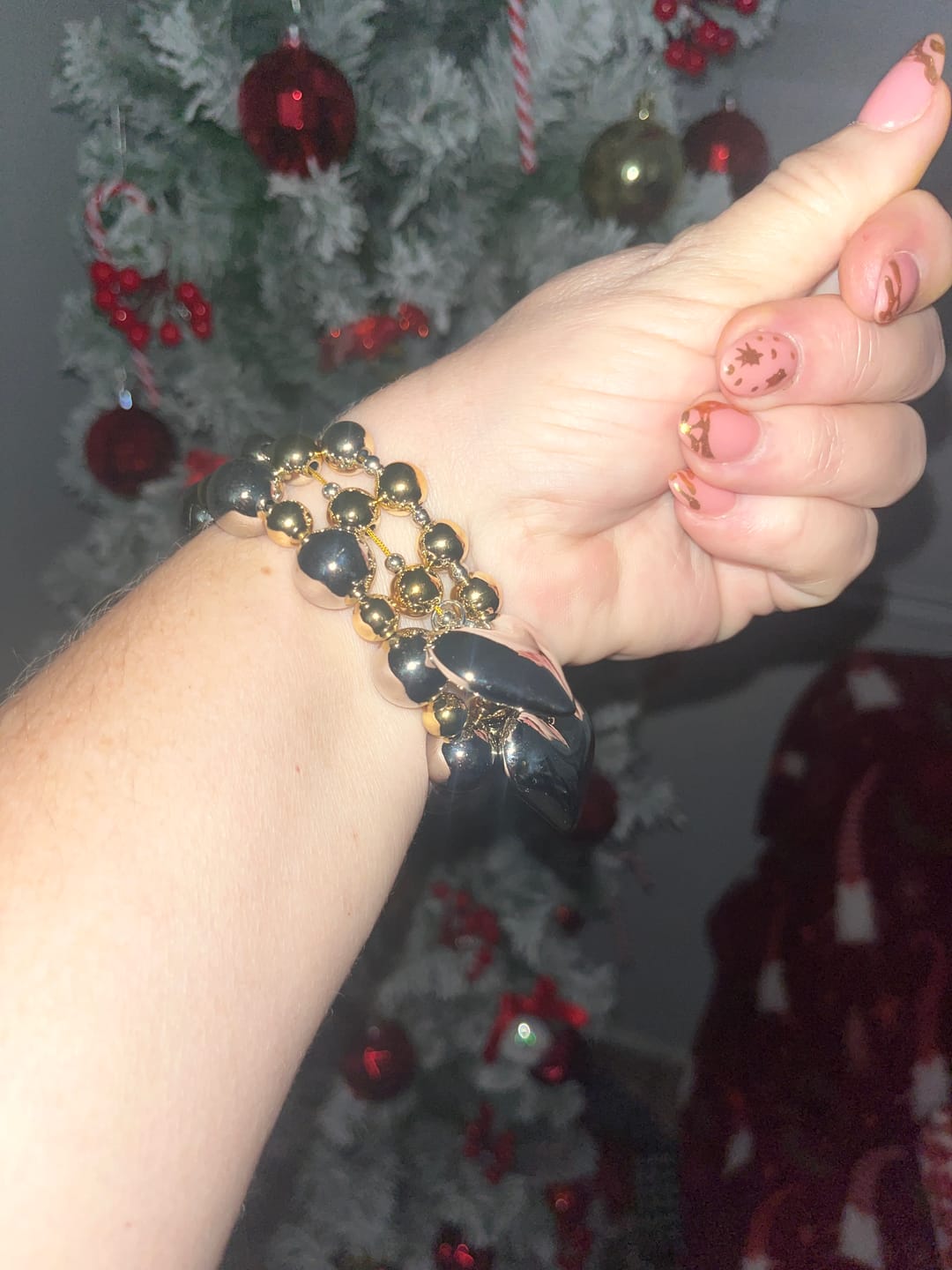 Customer photo review of Glam Dots Bracelet