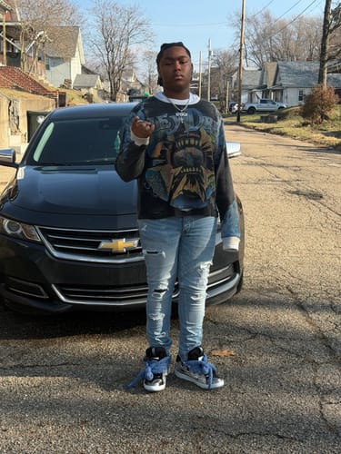 Customer photo review of Vale Forever World Eater Thermal Black