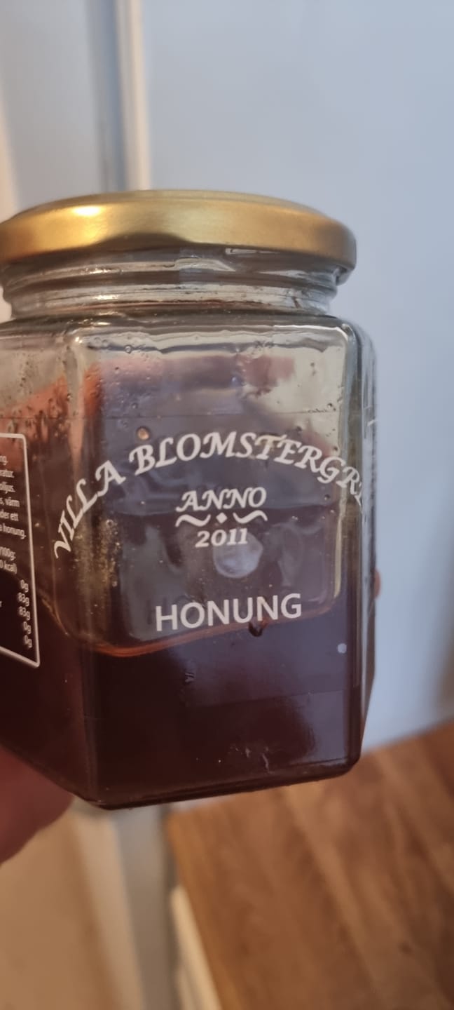 Customer photo review of 2 kg flytande honung + 250g honung med nougat för 579kr ink. fri frakt!