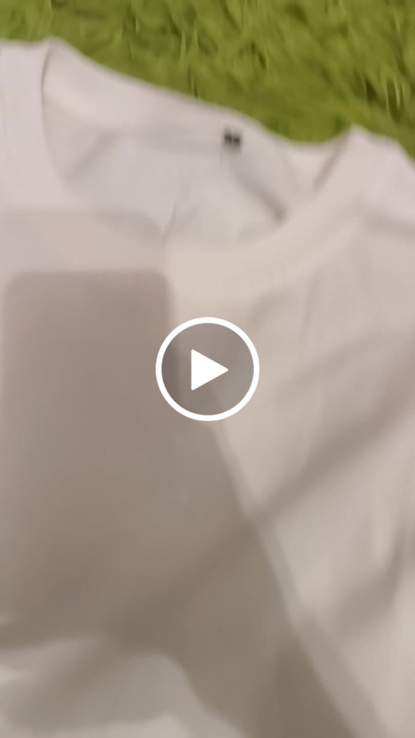 Customer video review of Longsleeve Cropped Blanks 220GSM Off White