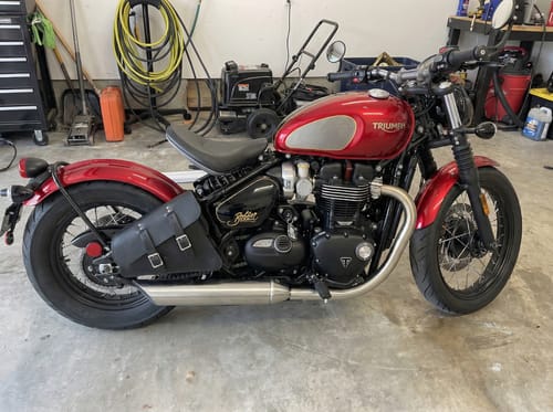 Customer photo review of Triumph Bobber Right Side Solo Bag - TBR01