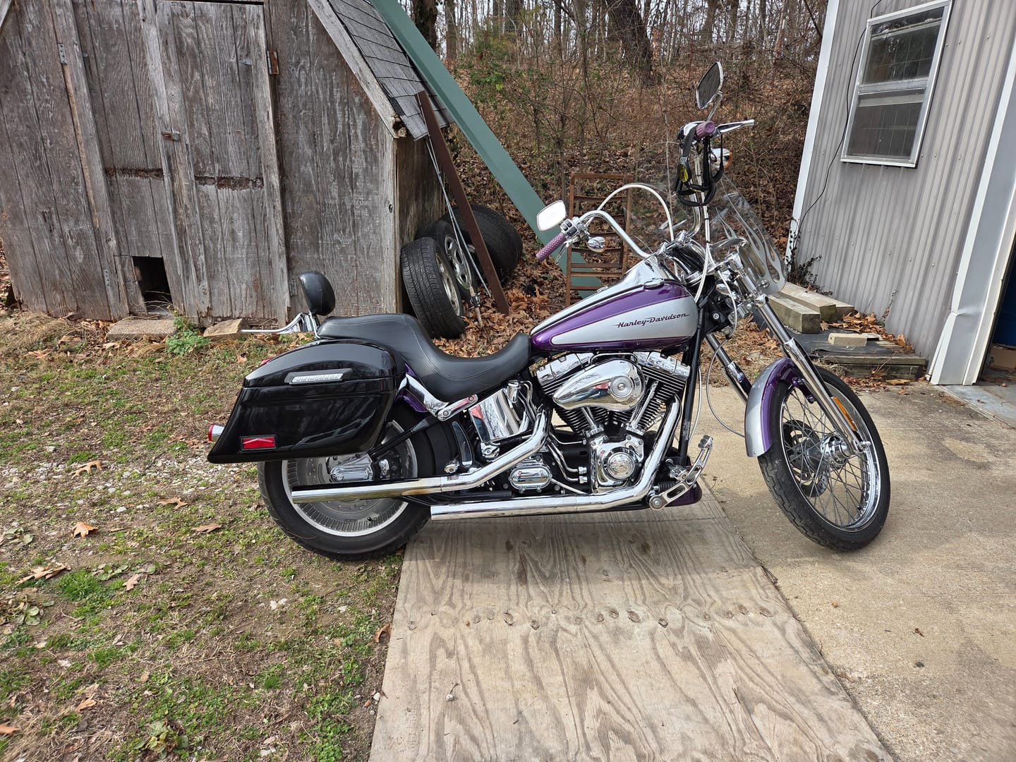 Customer photo review of 44L - Lamellar Stallion Extra Large Painted Motorcycle Hard Saddlebags for Harley Softail Standard FXST/I