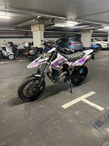 Customer photo review of VOLTAGE - GRAPHICS KIT