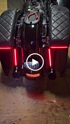 Customer video review of HR3 Vivid Black 2015S Motorcycle Mudguard CVO STYLE REAR FENDER FOR Harley Touring 2014-2023