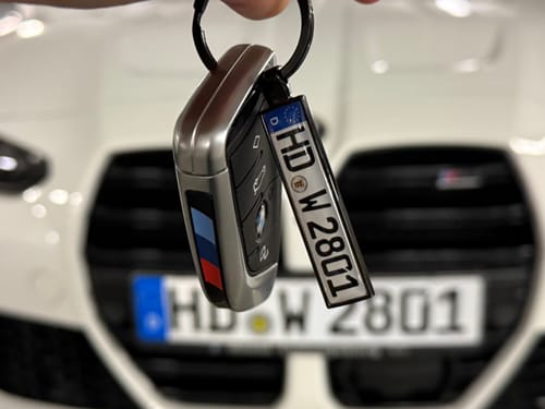 Customer photo review of Kennzeichen Schlüsselanhänger Mini Nummernschild Metall