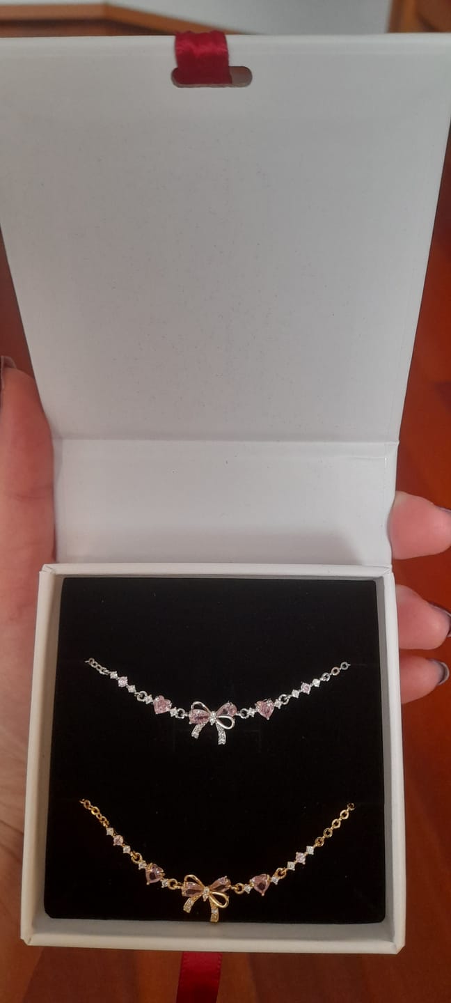 Customer photo review of Bow Bracelet