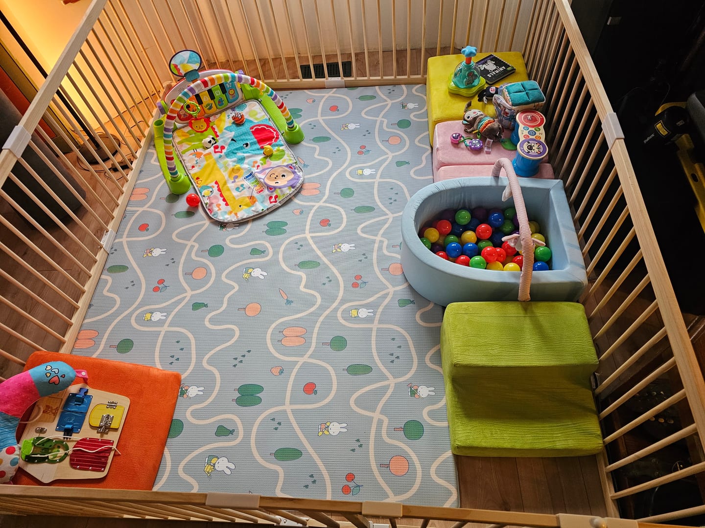 Customer photo review of HARPPA Grovi | Baby Gate Playpen & Fence for Babies and Toddlers