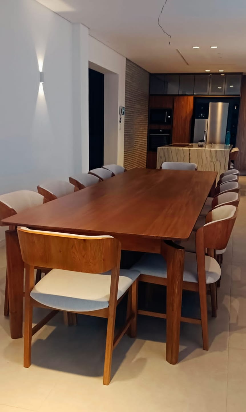Customer photo review of Mesa De Jantar Retangular De Madeira Maciça Demolição Maresias