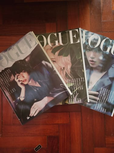 Customer photo review of VOGUE - STRAY KIDS Felix COVER [DEC issue 2025] (With Translation)