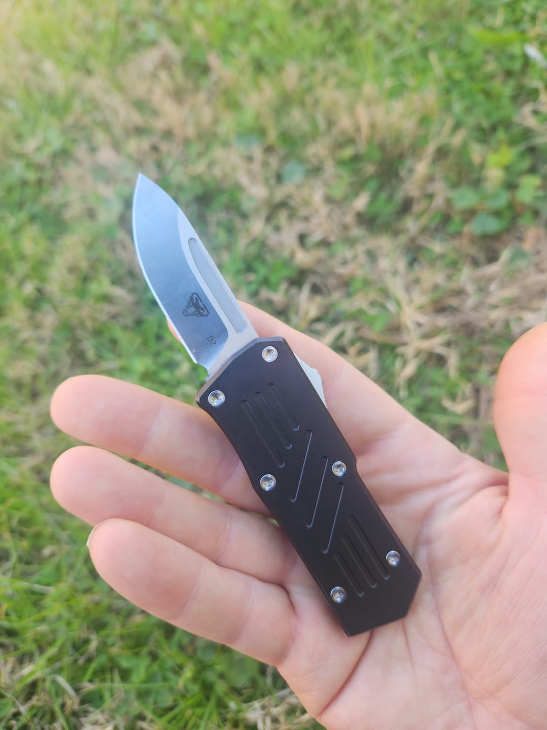 Customer photo review of VT WartHog OTF Knife