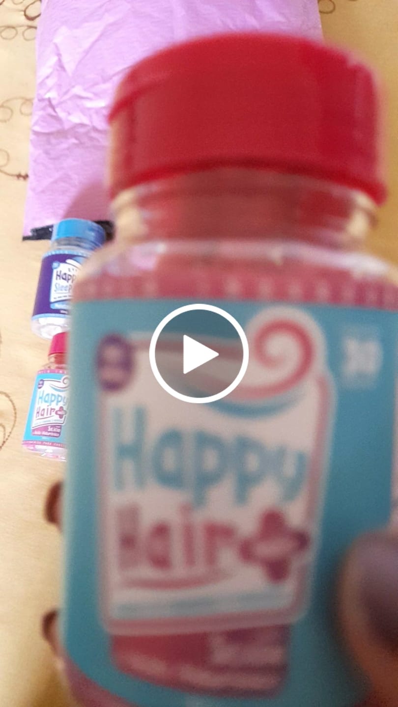 Customer video review of Happy Hair 3 Potes + 3 Potes Grátis + 1 Pote de Melatonina + 1 Pote de Colágeno (Total 8 Potes)