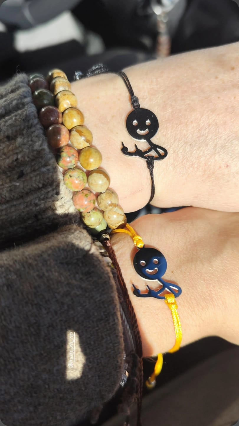 Customer photo review of QUE TE DEN · Pulsera · V2