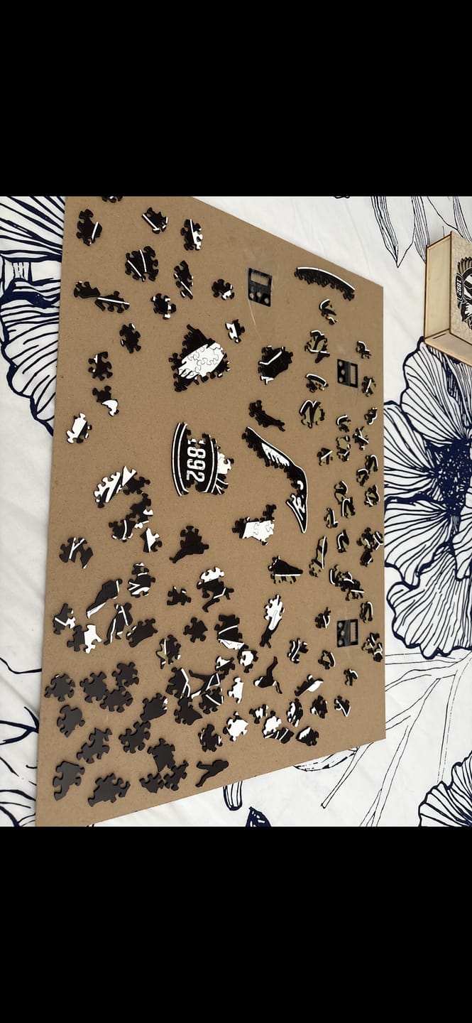 Customer photo review of Collingwood FC Logo - Wooden Puzzle