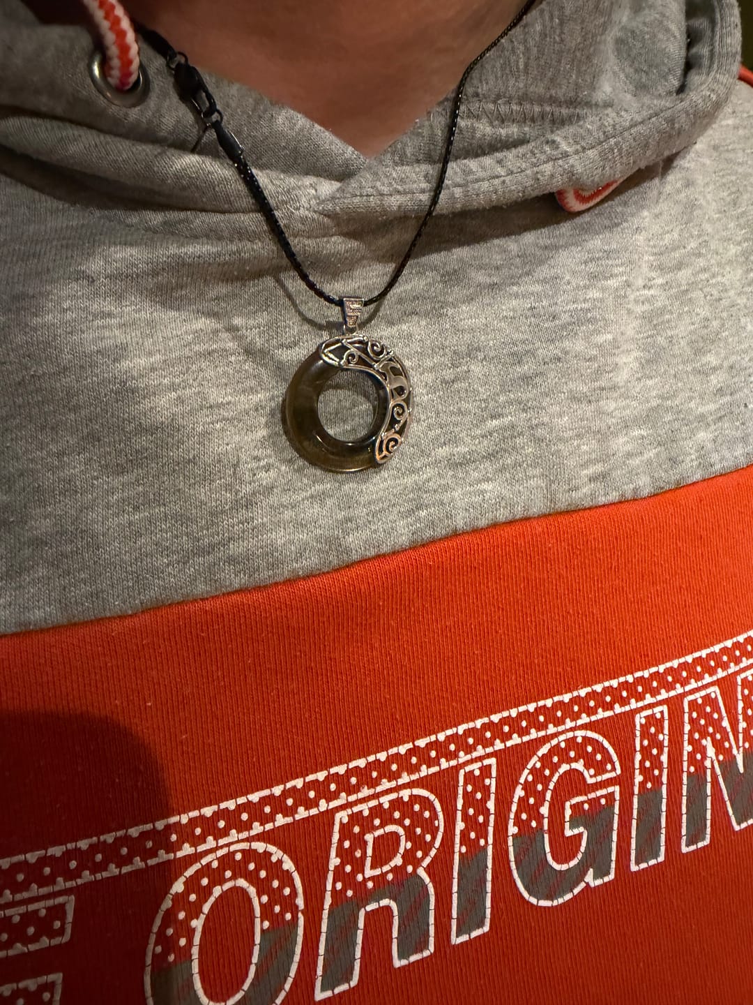 Customer photo review of Buddha Stones 12 Sternbilder Eisobsidian Segen Halskette mit rundem Anhänger