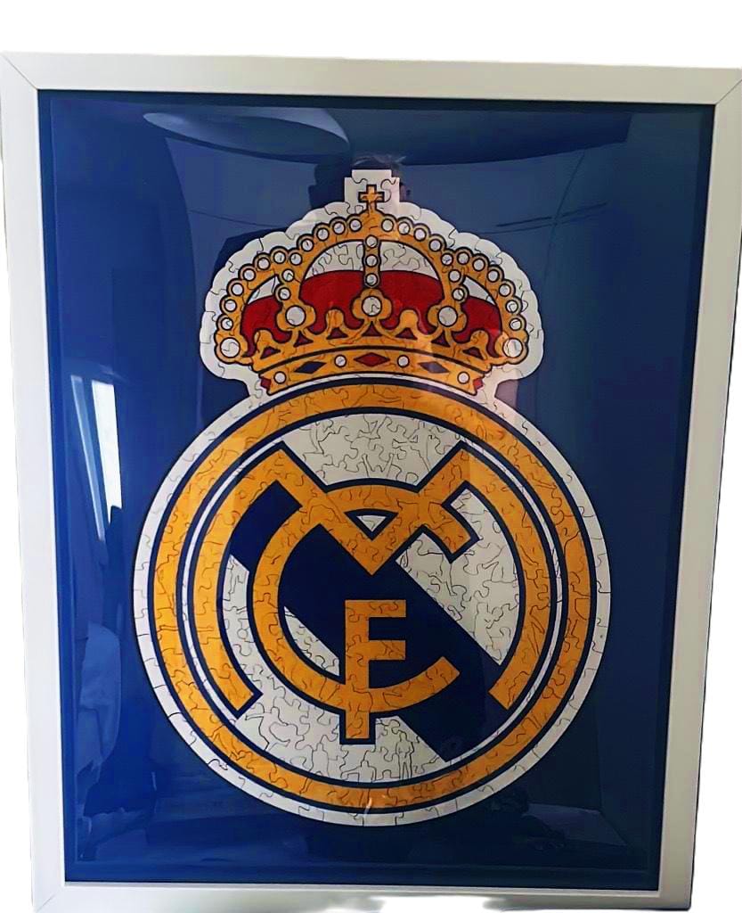Customer photo review of Real Madrid CF® Logo - Wooden Puzzle