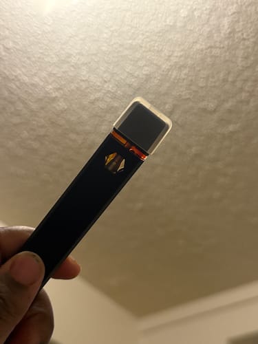 Customer photo review of 1 Gram Delta-8 THC Full Spectrum Vape Pen | Ice Cream Cake - Hybrid