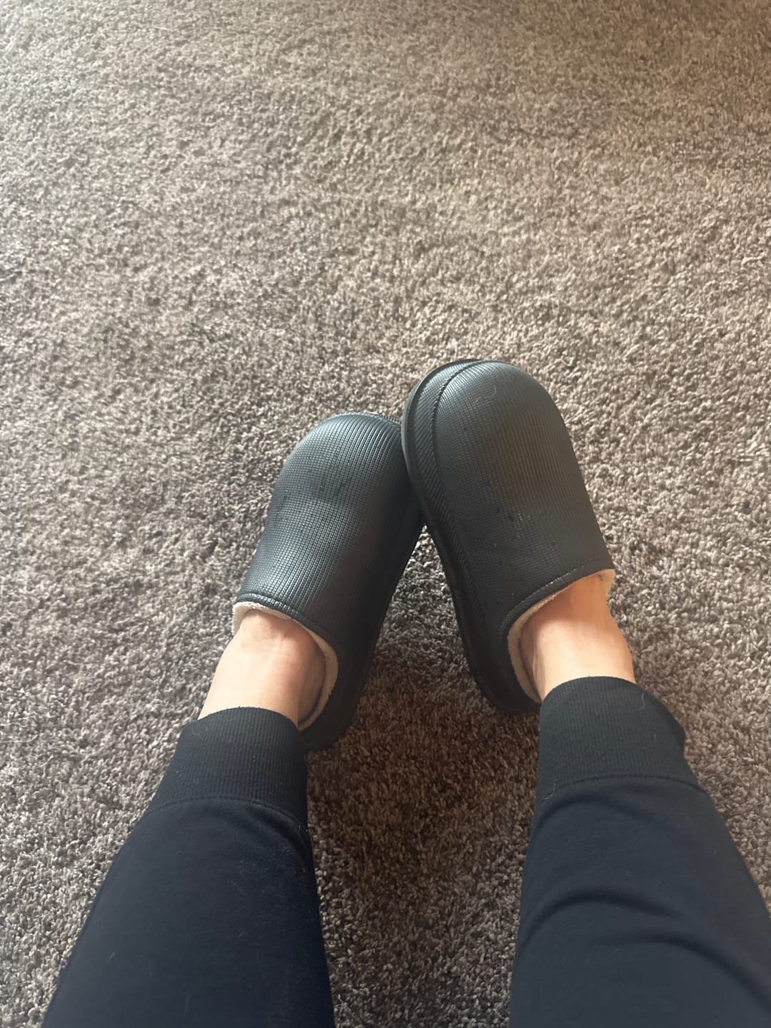 Customer photo review of Cloud Slides - Cozy Fur-Lined Clogs