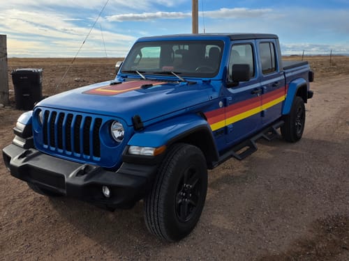 Customer photo review of Retro Sunset Stripe Hood Graphic for Wrangler JL & Gladiator | Inspired by the Honcho – 4-Color Fade Edition